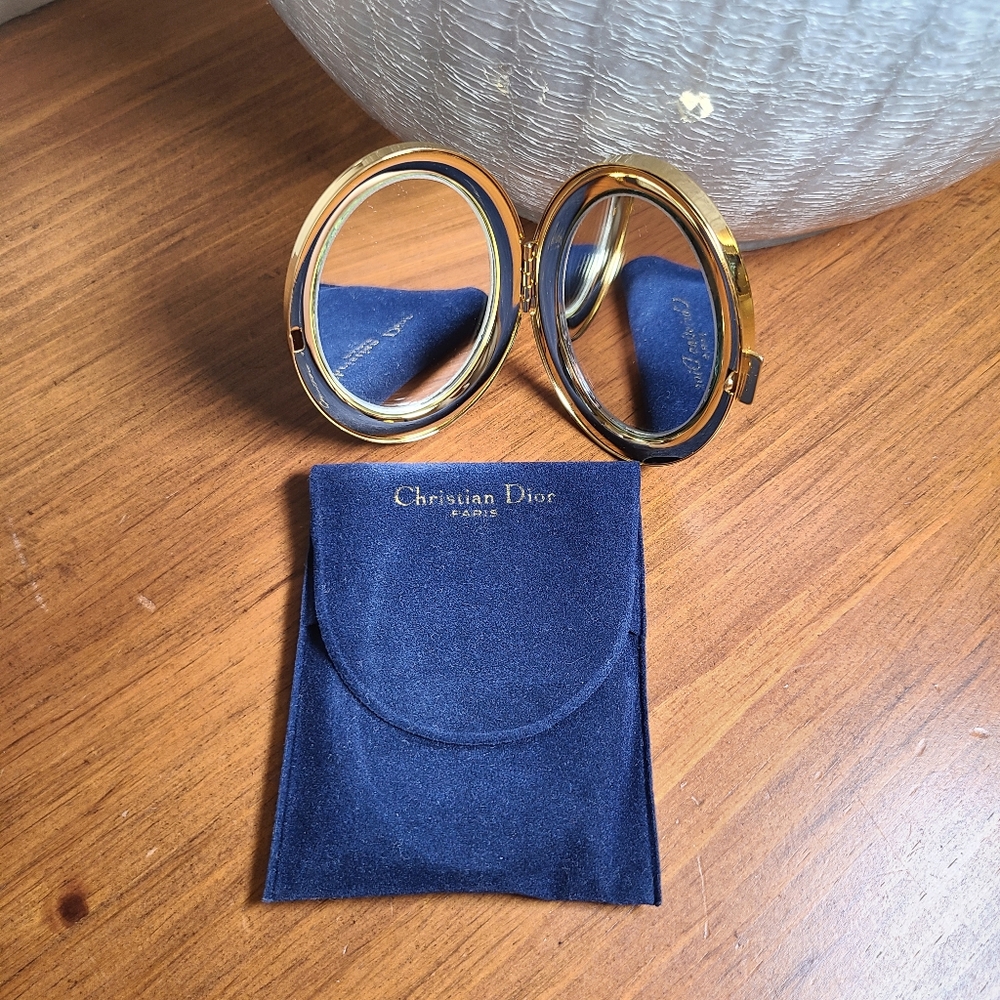 Dior Vintage Gold Compact Mirror With Dustbag Makeup Mirror - Picture 11 of 12